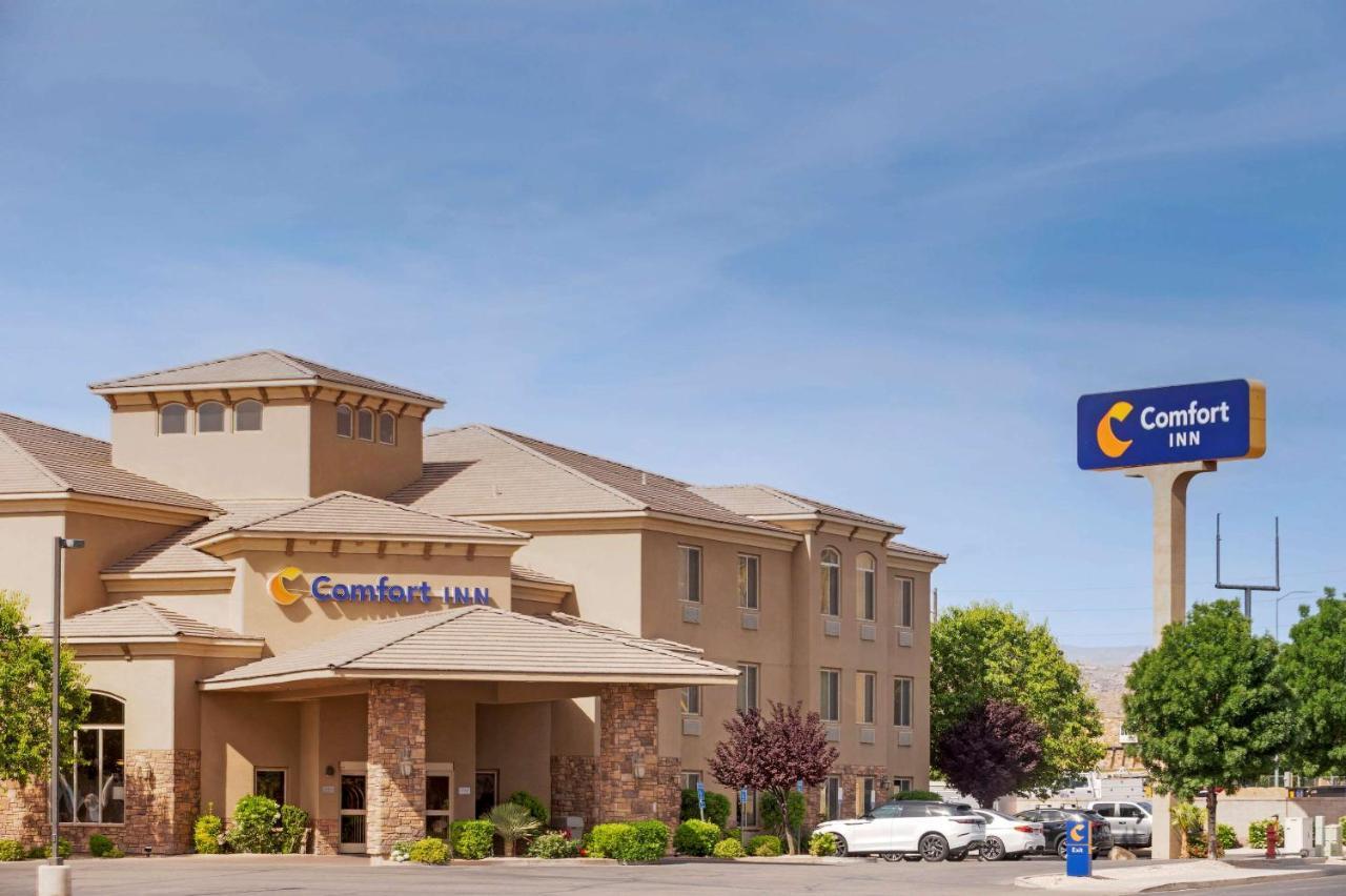 Comfort Inn at Centro de Convenciones Saint George Exterior foto
